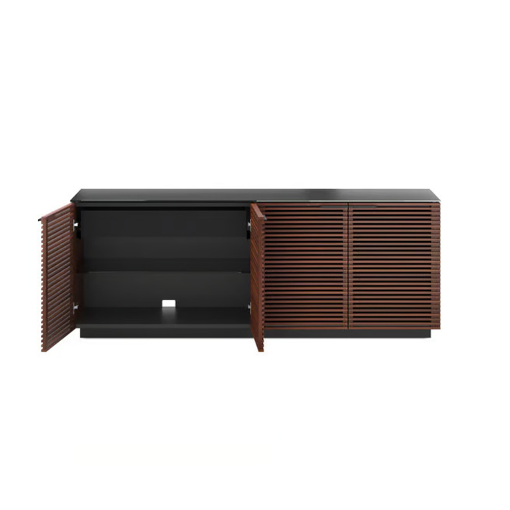 moment dresser